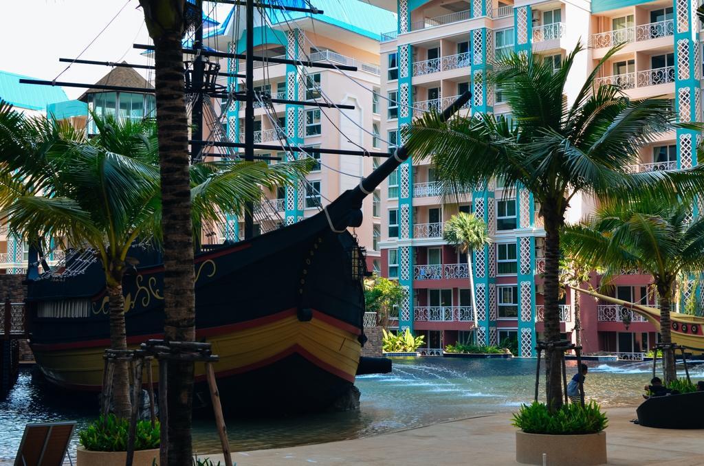 Grand Caribbean Resort Jomtian Pattaya Exterior photo